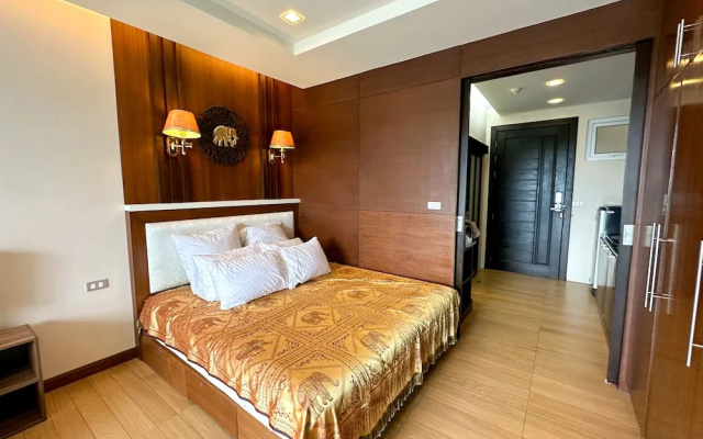 Sea and Sky condo Karon 306