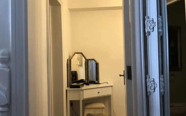 Apartment - Sleeps 4 - Balcony - Sea View