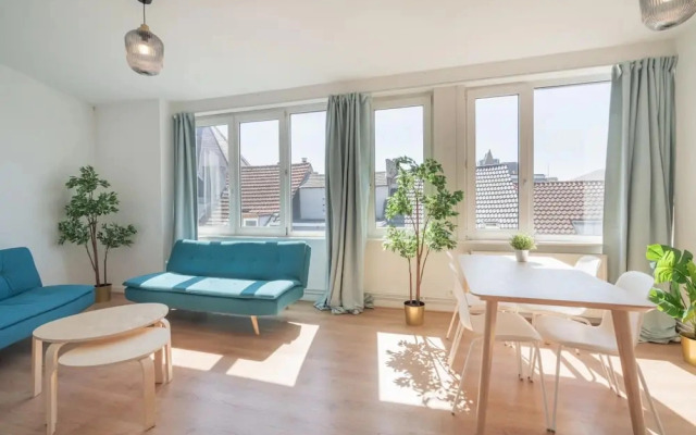 Large Antwerp City Center Apartments2bbns