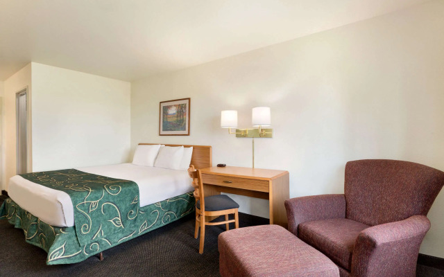 Travelodge by Wyndham Sharon Springs