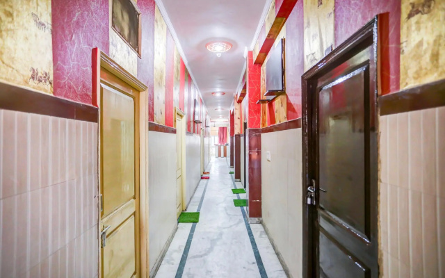 OYO 79150 Hotel Hrl