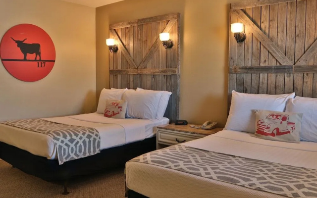 Lone Star Lodge and Marina