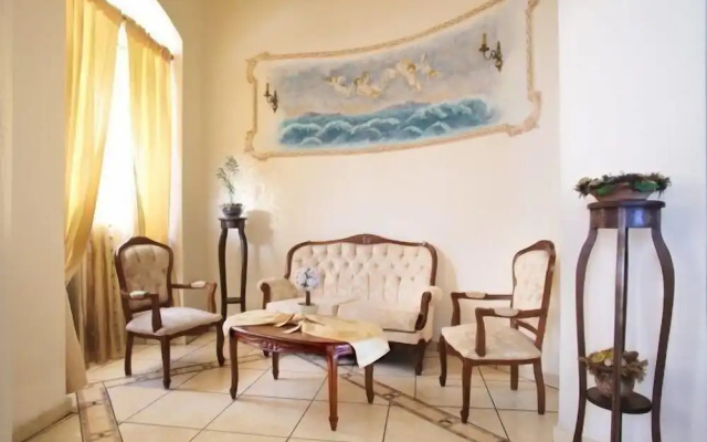 Monte Kristo Hotel