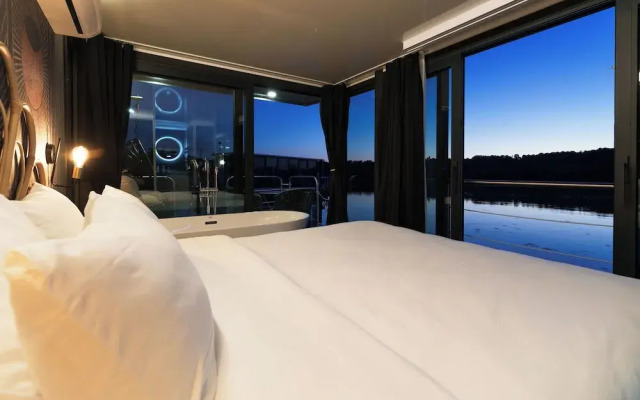 L'Escale Royale Verneuil-sur-Seine