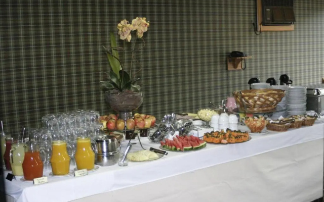 Augustus Plaza Hotel