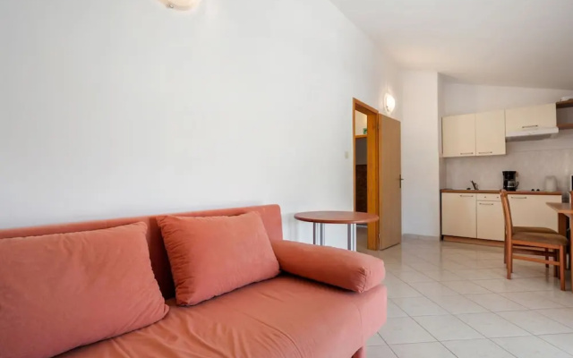 Beguiling Apartment in Banjole near Renato Boat Excursions