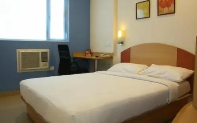Hostel Junkie House