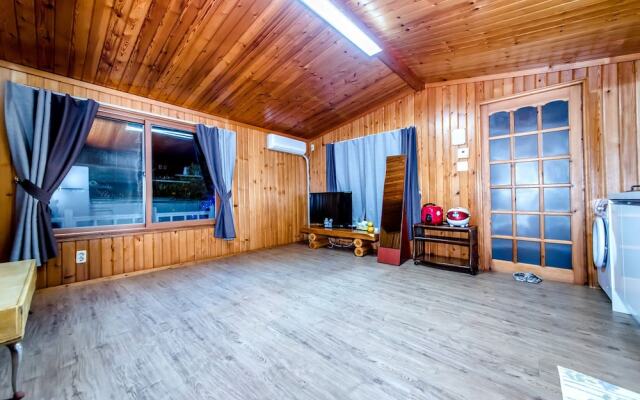 The May of Jeju House Pension