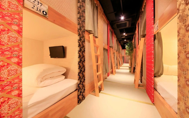 Ueno Station Hostel Oriental 1 - Caters to Men