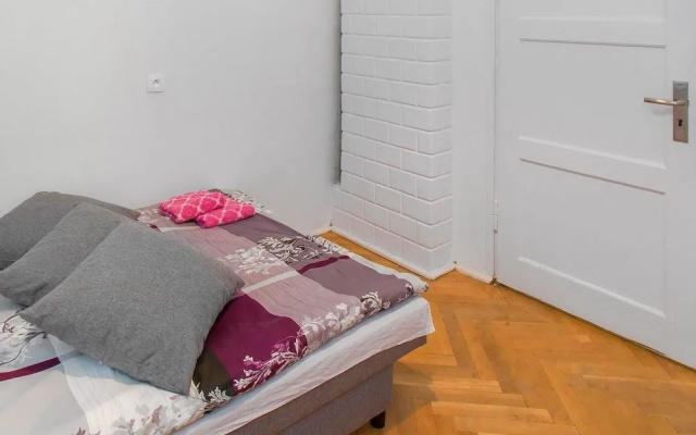 Metro Centrum Guest Rooms