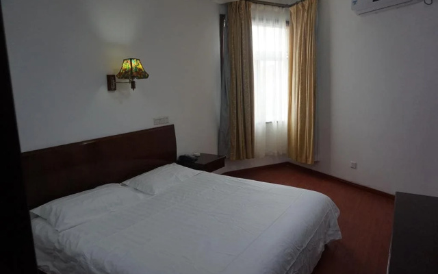 Shanghai Junhang Holiday Hotel