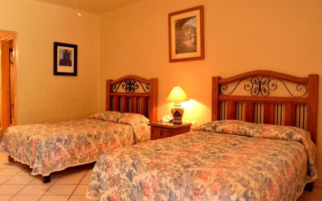 Los Tules Resort