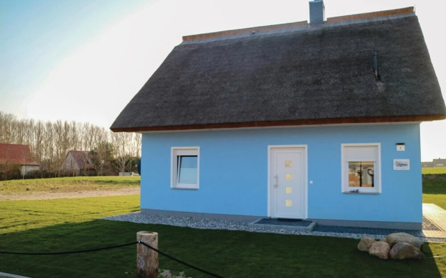 Awesome Home in Glowe With 3 Bedrooms, Sauna and Wifi
