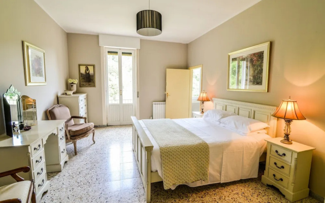 Villa Ariola