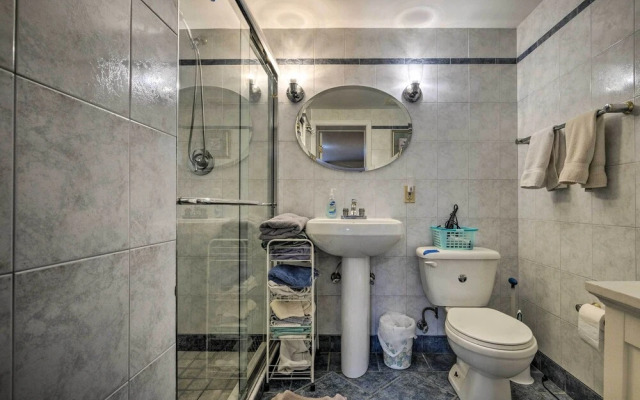 3 Mi to Nih! Spacious Bethesda Apt w/ Yard