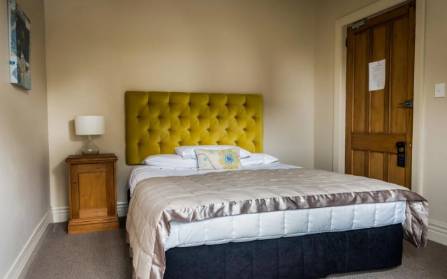 The Grange Boutique B & B and Motel