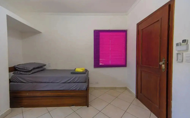 Casa c Piscina e Churrasqueira em Condom nio