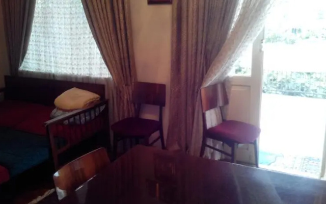 Guest House on Brtskinvale St. 51