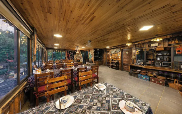 Ta Phin Cottage