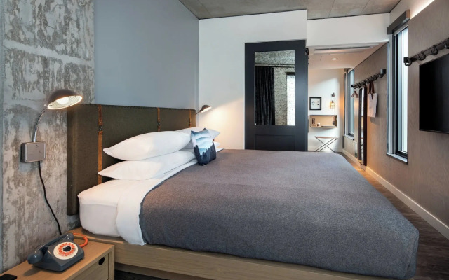 MOXY Seattle Downtown