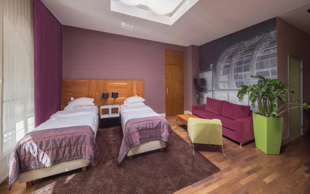 City Park Hotel & Residence