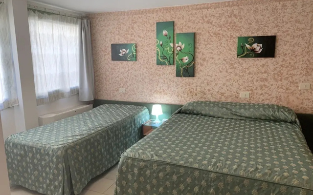 Duplex Studios for 6 People
