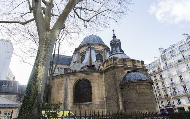 Отель Chic Saint-Germain вид на фасад