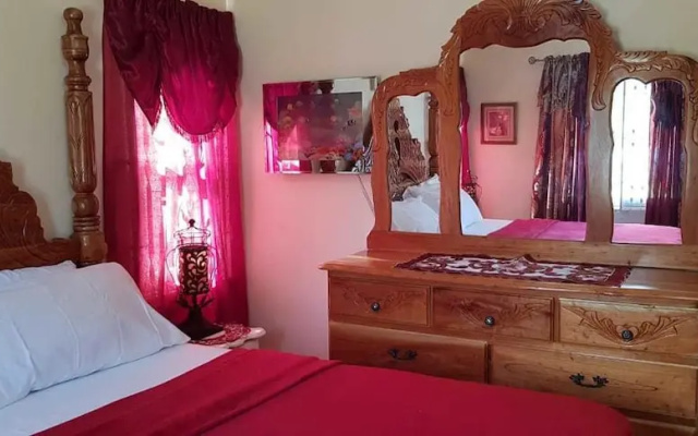 Meadows Cozy 2BDR House