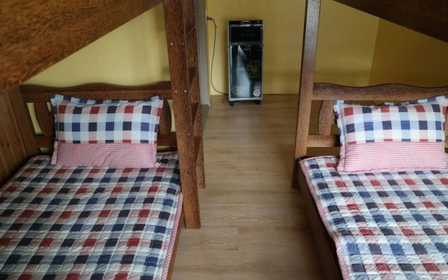 Skywalker Guesthouse - Hostel