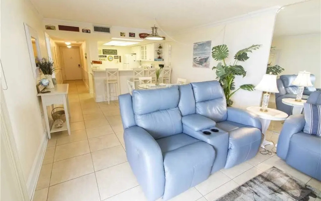 Captains Quarters 218 - Two Bedroom Condo