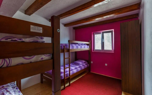 Hostel Highlander