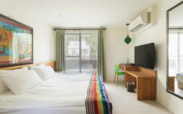 LowPressure Surf Guesthouse