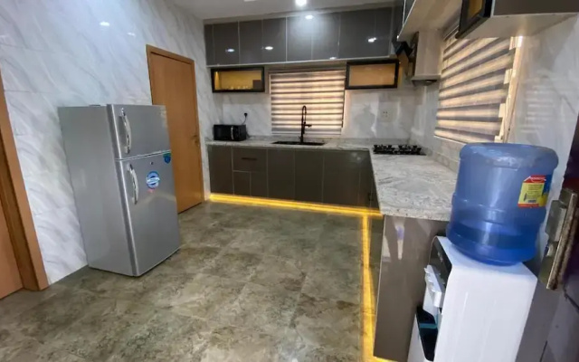 De Calma Apartments