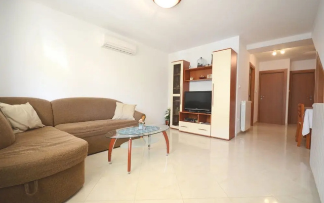 Apartments and Room Mirjana