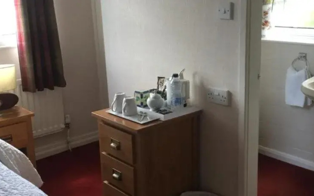 The Chestnuts Hotel