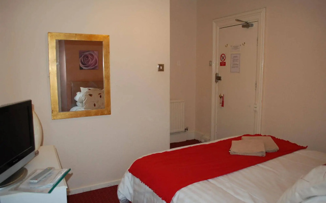 Crystal House Hotel