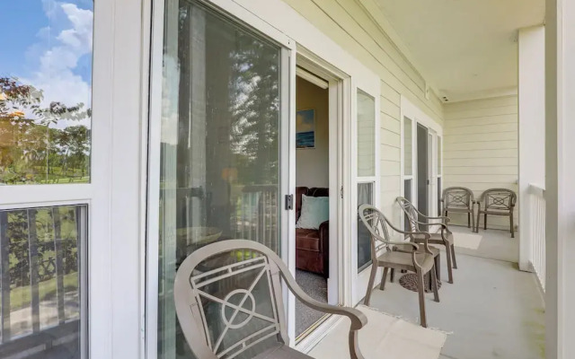 ~ 6 Mi to Ocean w/ Pool & Golf: Myrtle Beach Condo