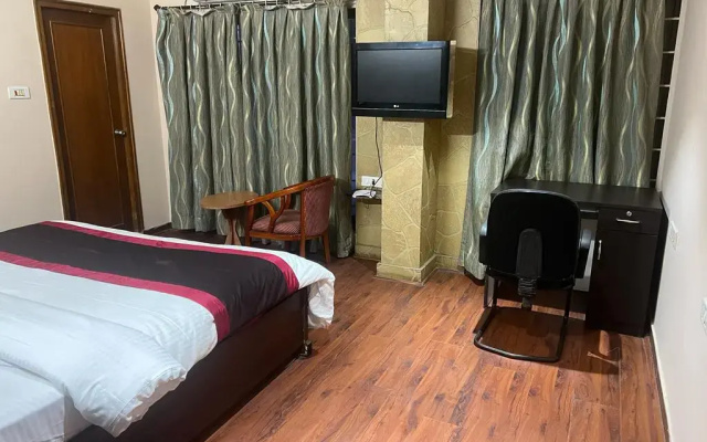 Maven Suites