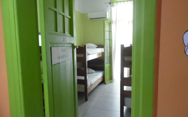 Zeus Hostel