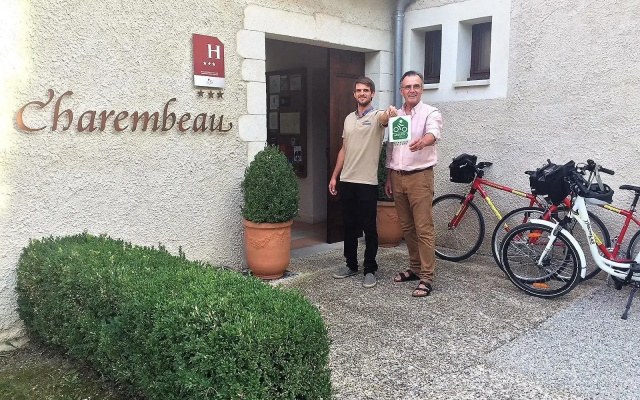 Hotel Charembeau