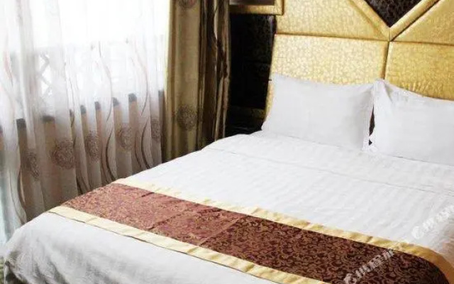 Langqin Business Hotel