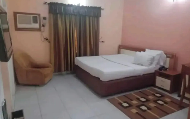 GoldRush Suites