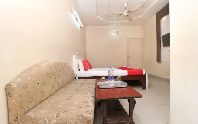 OYO 24322 Hotel Gulshan