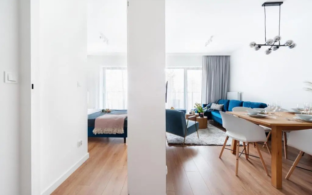 Lake Club Apartments - LoftAffair
