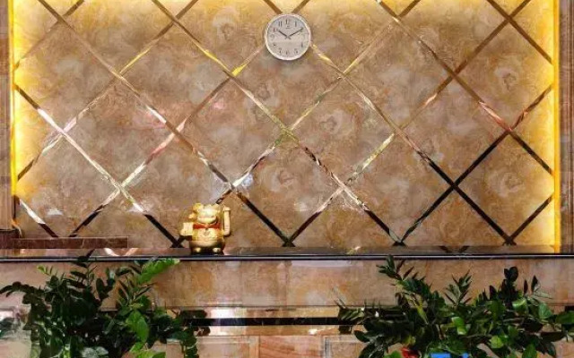 Haohai Qingyun Hotel (Zhanjiang Chikan Old Street)