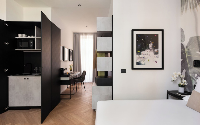 At Forty-One Apt 03