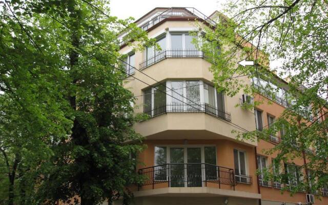 Отель Galeria Apartments Болгария, Пловдив - отзывы, цены и фото номеров - забронировать отель Galeria Apartments онлайн вид на фасад