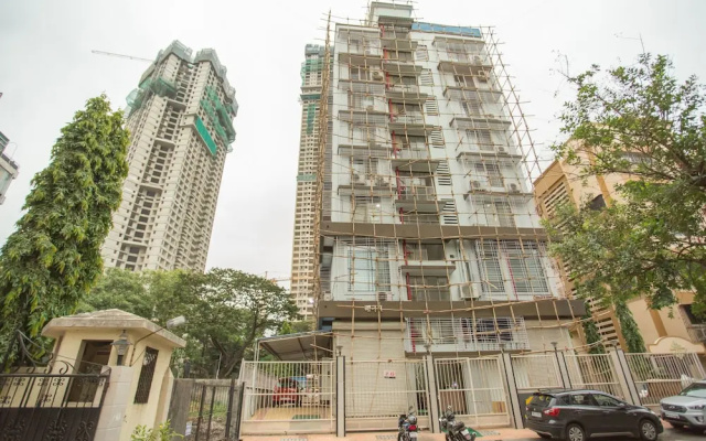 OYO 7150 Apartment Metro View Residency
