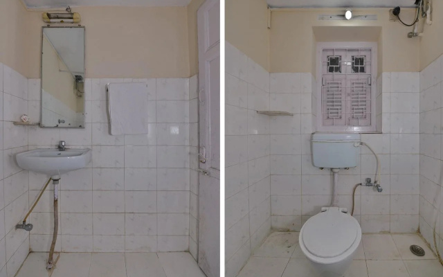 OYO 10826 Sona Guest House