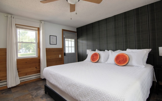Lumberjill Lodge